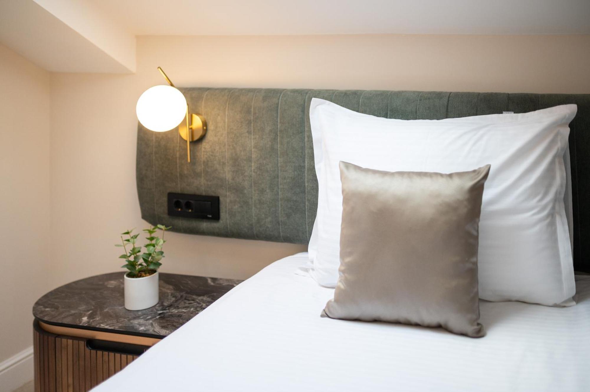 Bohemian Garni - Skadarlija Otel Belgrad